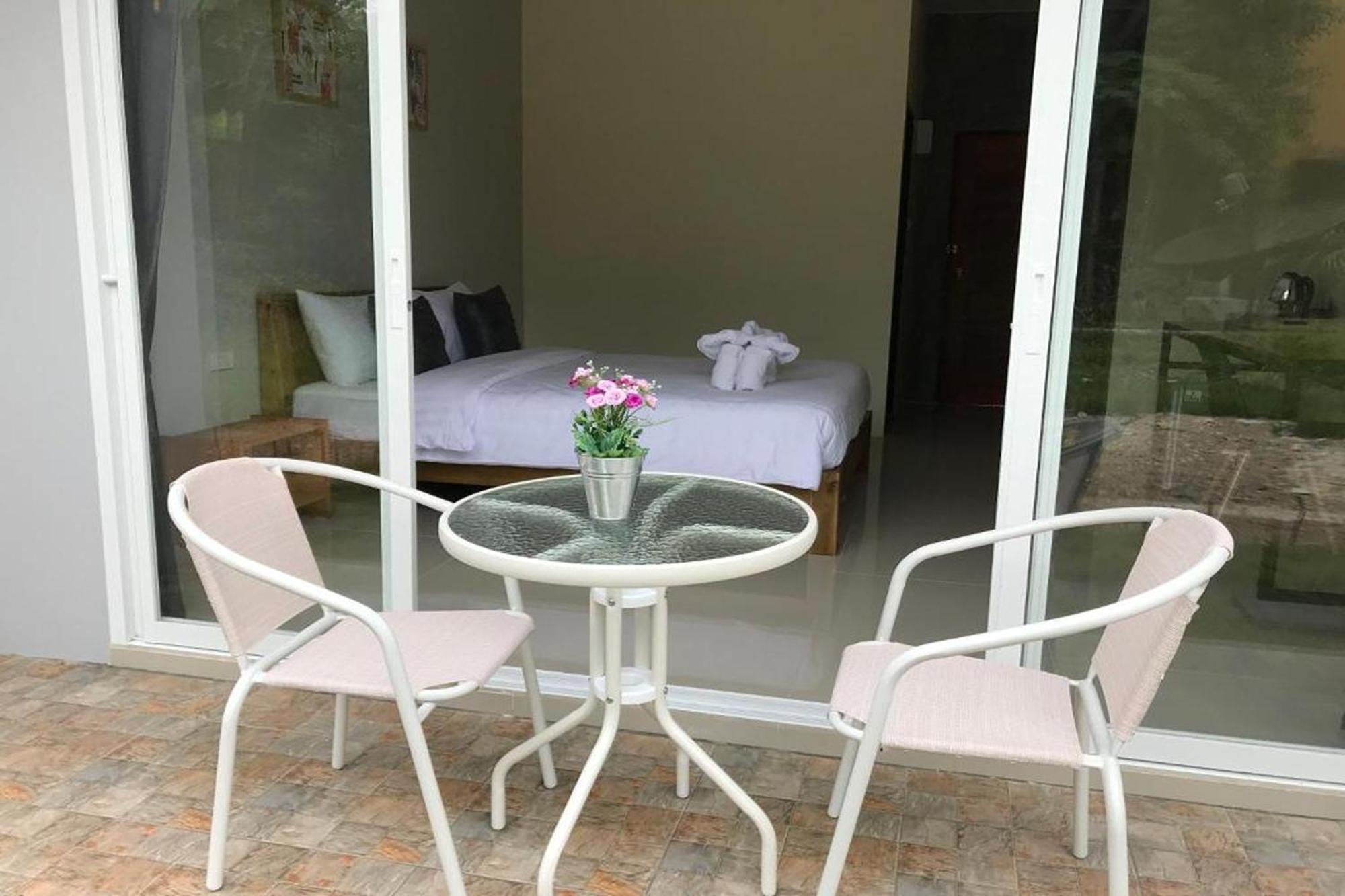 Snooze Inn Phuket - Free Shuttle To Bang Rong Pier Pa Khlok Extérieur photo