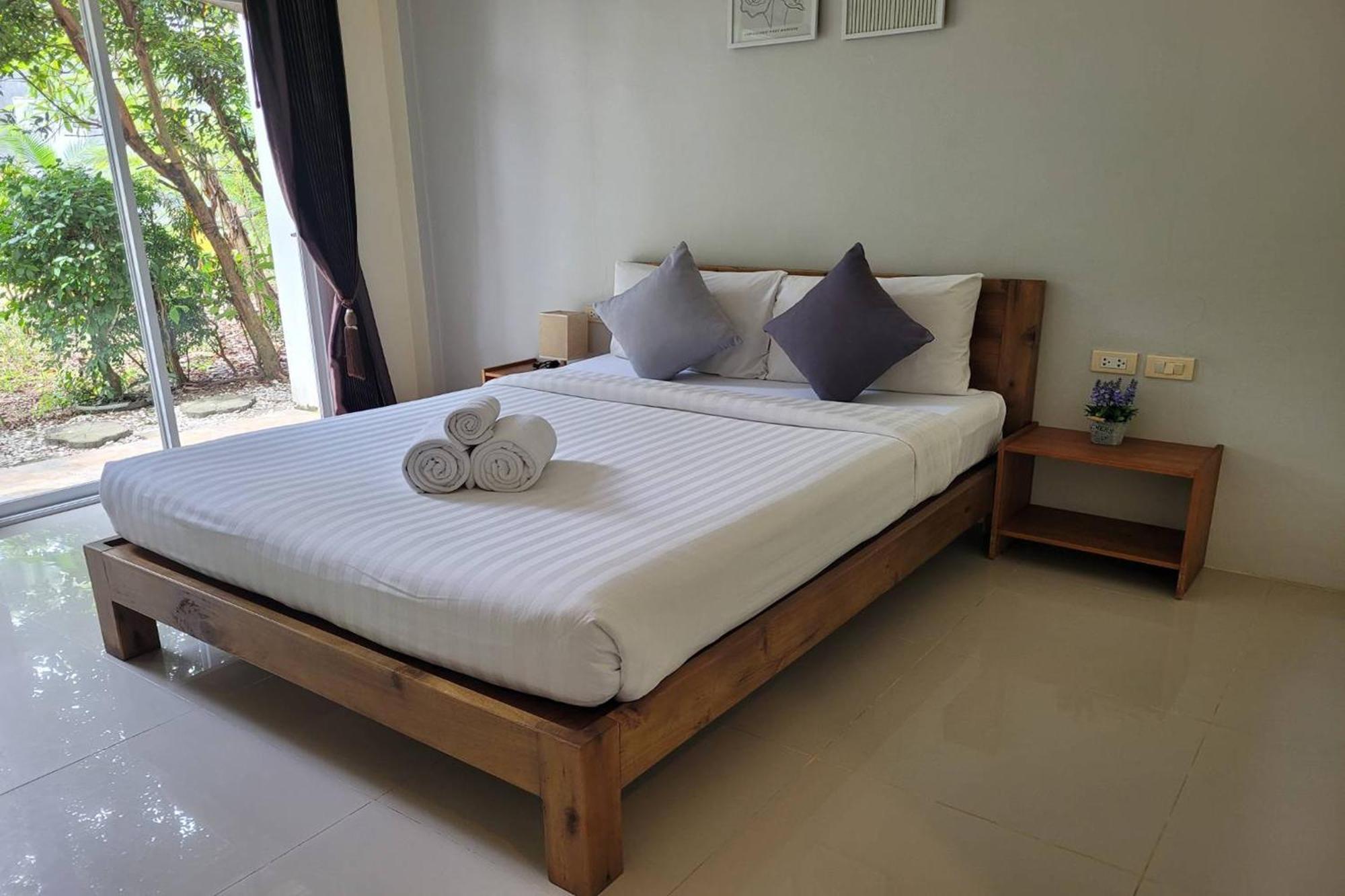 Snooze Inn Phuket - Free Shuttle To Bang Rong Pier Pa Khlok Extérieur photo