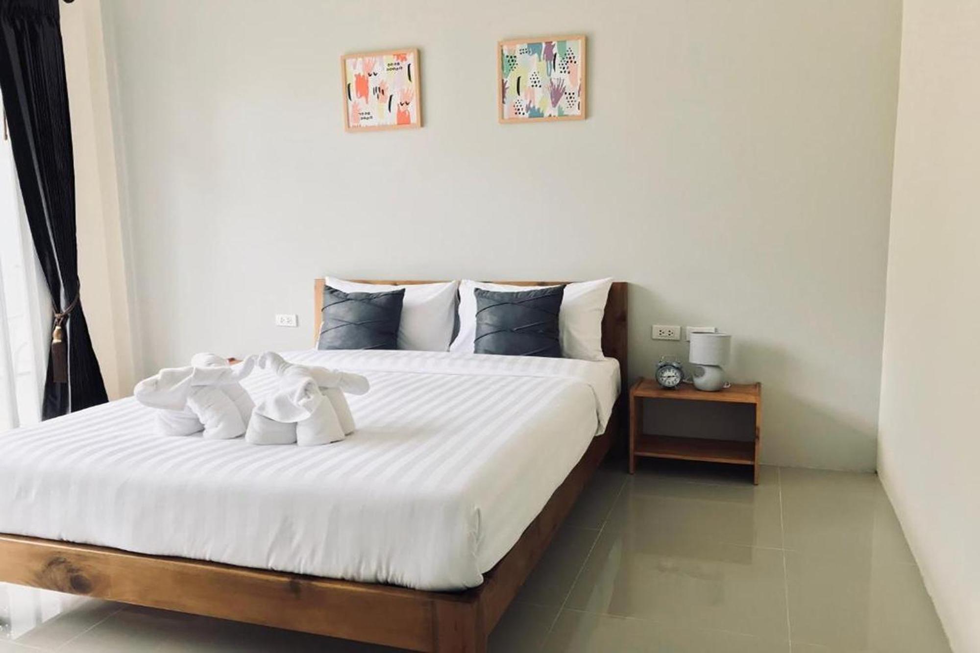 Snooze Inn Phuket - Free Shuttle To Bang Rong Pier Pa Khlok Extérieur photo