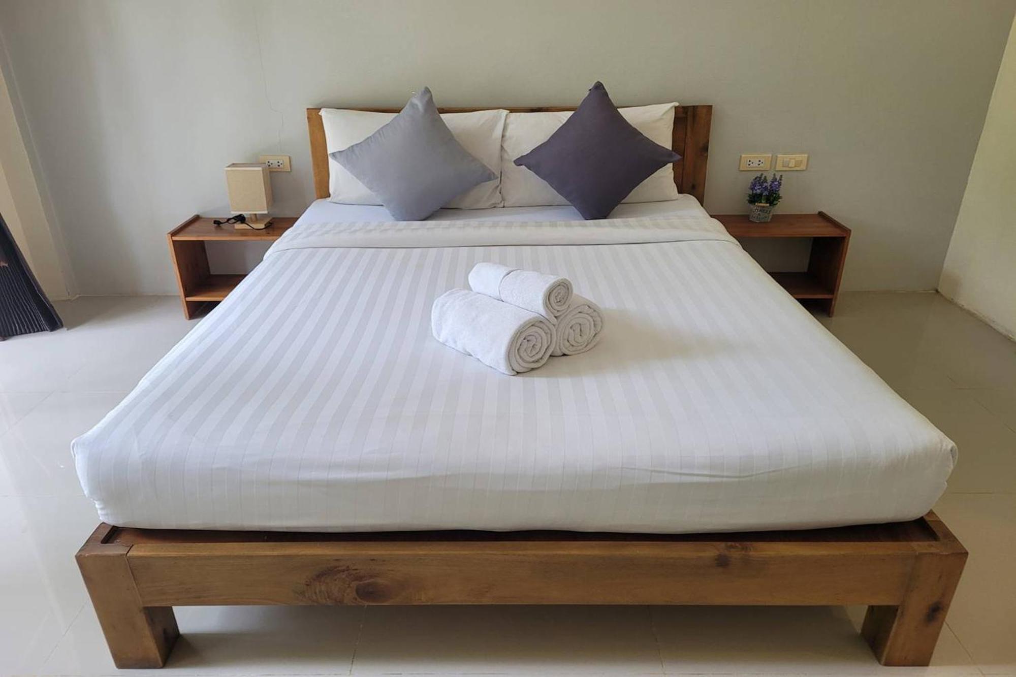 Snooze Inn Phuket - Free Shuttle To Bang Rong Pier Pa Khlok Extérieur photo